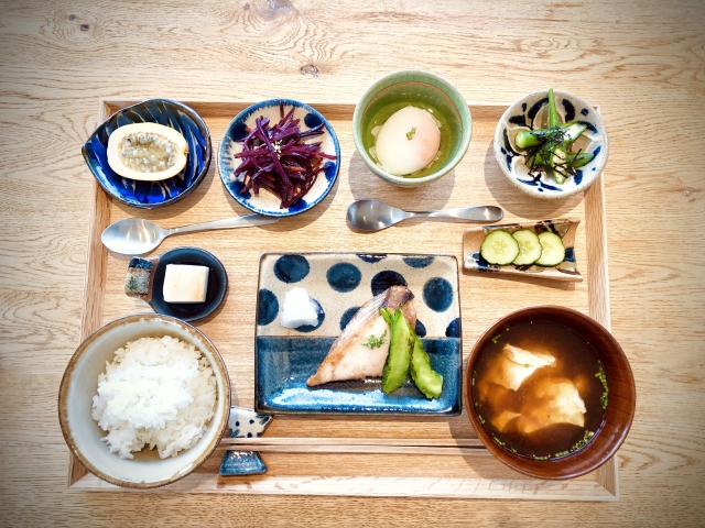 カルディのバナナチップスは太る?太りずらい食べ方を紹介!